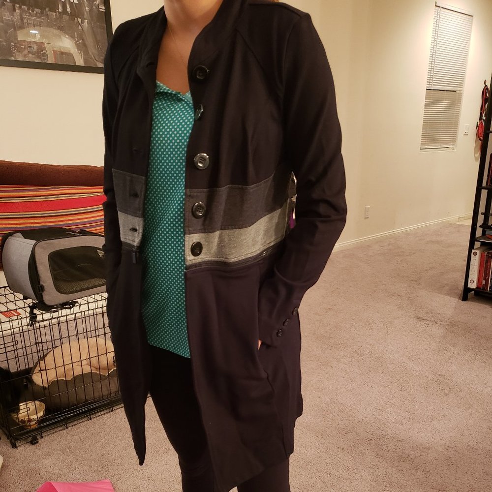 CAbi crop OR tunic (what?!) black sweater/jacket